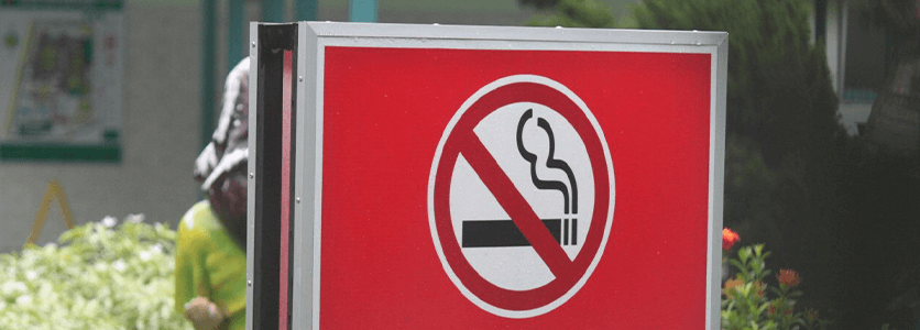 Papan tanda larangan merokok di kawasan awam