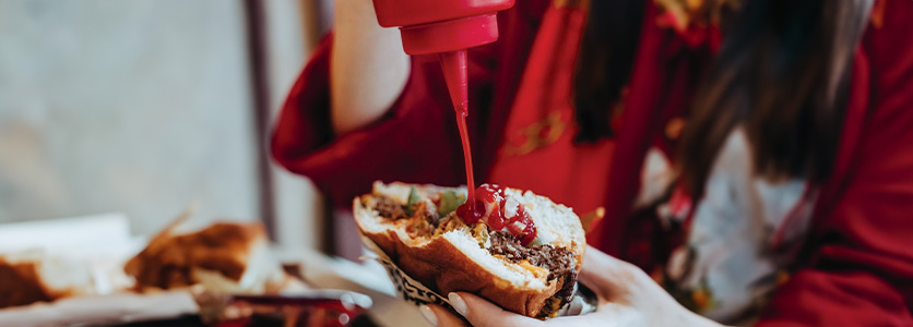 Penggunaan gula tambahan seperti sos membawa risiko obesiti dan kencing manis.