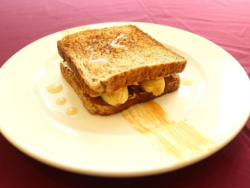 Toasted rye bread for expecting mothers