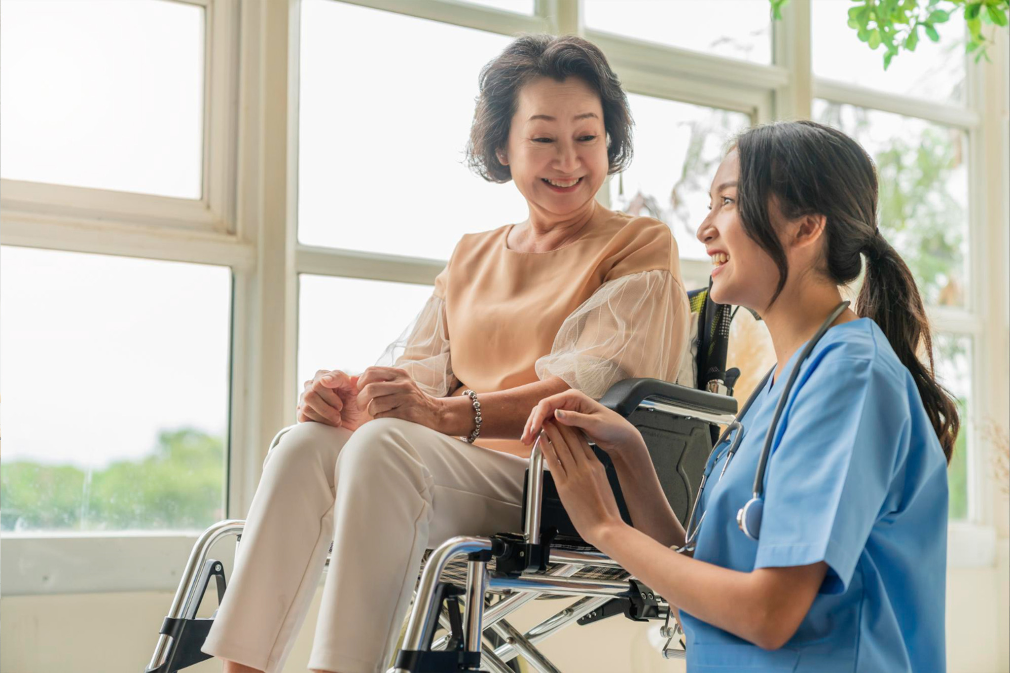Home care support for cancer patients including nursing, pain control, and palliative services